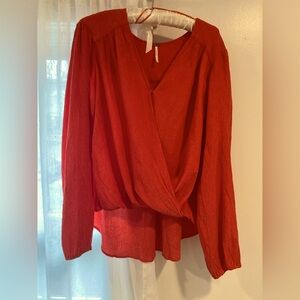 Beautiful FreePeople women’s blouse!